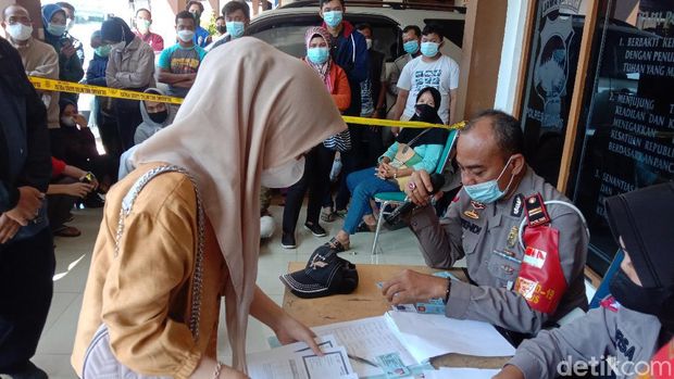 Pendaftaran vaksinasi Corona di Polsek Kota Kudus, Rabu (4/8/2021).