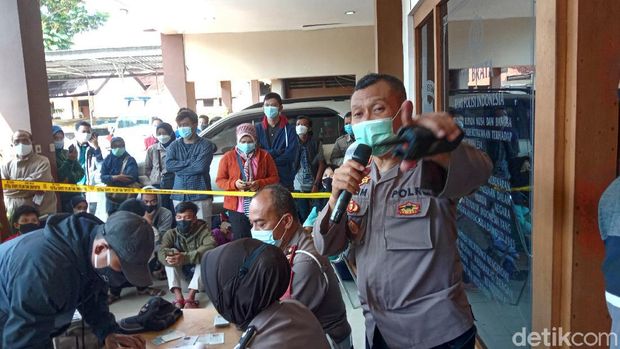 Pendaftaran vaksinasi Corona di Polsek Kota Kudus, Rabu (4/8/2021).