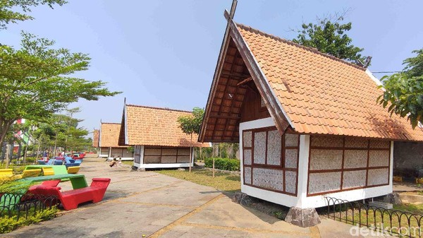 Bahkan ke depannya Pemkab Cianjur akan menata spot kuliner. Sehingga para pedagang bisa tertata dan juga menjadi spot wisata tambahan.  Bahkan ke depannya Pemkab Cianjur akan menata spot kuliner. Sehingga para pedagang bisa tertata dan juga menjadi spot wisata tambahan. Â