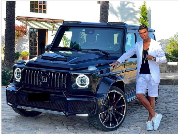 Ronaldo Pamer Brabus G-Class Hadiah Ultah dari Pacar
