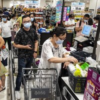 Dilansir AFP, Selasa (3/8/2021), sedikitnya tujuh kasus penularan lokal Corona tercatat dalam 24 jam terakhir di wilayah tersebut. Kasus-kasus penularan lokal ini ditemukan di kalangan pekerja migran di kota itu. Foto: Getty Images