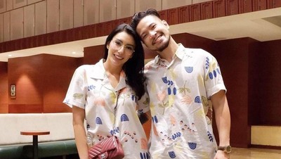 10 Potret Harmonis Tyas Mirasih dan Suami Sebelum Digugat Cerai