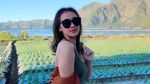 Widya, Aspri Seksi Hotman Paris Saat Menikmati Floating Breakfast