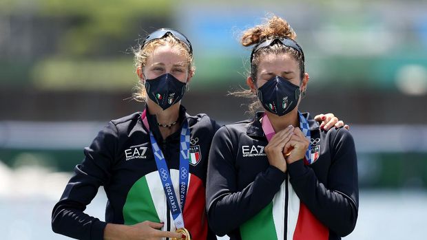 TOKYO, JAPAN - JULY 31: Bronze medalist Elina Svitolina of Team Ukraine looks on from the podium during the medal ceremony after the Women's Singles Gold Medal match on day eight of the Tokyo 2020 Olympic Games at Ariake Tennis Park on July 31, 2021 in Tokyo, Japan. (Photo by Naomi Baker/Getty Images)