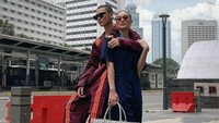 Ini adalah potret kemesraan dari pasangan kekasih, Agnez Mo dan Adam Rosyadi. Foto: Instagram Adam Rosyadi