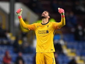 Alisson Masih Enam Tahun lagi di Liverpool