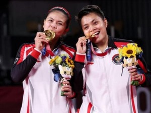 Atlet Perempuan, Medali Emas, dan Rona Merah di Pipi Rakyat