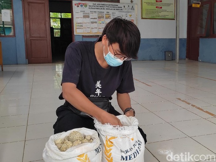 Beras Batu Di Pandeglang Ditarik Lurah Semoga Segera Diganti 9035