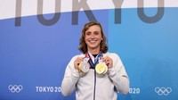 Perenang asal Amerika Serikat, Katie Ledecky  juga tak ketinggalan menyumbang medali emas untuk negaranya. Ledecky diketahui sukses meraih 2 medali emas. Medali emas itu berhasil ia raih usai memenangkan pertandingan renang gaya bebas 800m putri dan gaya bebas 1500m putri. Laurence Griffiths/Getty Images.