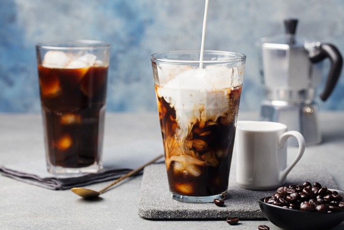 Cara membuat es kopi susu pakai kopi instan Cara membuat es kopi susu pakai kopi instan