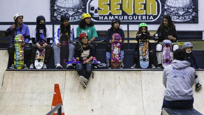 Skateboard kian digandrungi anak-anak di Brasil usai atlet skateboard Brasil yang masih berusia 13 tahun sukses raih medali perak di Olimpiade Tokyo 2020.