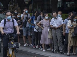 Hanya 6 Kasus Corona Bikin China Tes Massal 2 Juta Warga