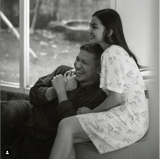 Foto-foto mesra diunggah Ariel Tatum dan Gading Marten di feed Instagram mereka masing-masing. Keduanya terlibat dalam film terbaru berjudul ‘Selesai’. Foto: Instagram/@gadiiing, @nikytanjung