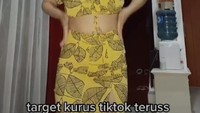 Walaupun hobi nongkrong dan makan bersama teman-teman, Dinar Candy tetap memerhatikan kesehatan dan tubuh idealnya. Bahkan bermain TikTok juga diakui menjadi cara Dinar untuk menjaga kebugaran tubuhnya. Foto: Instagram/dinar_candy