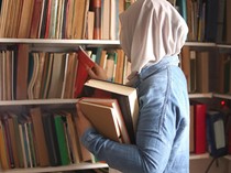 15 Rekomendasi Side Hustle yang Cocok untuk Mahasiswa, Cuan dan Fleksibel!