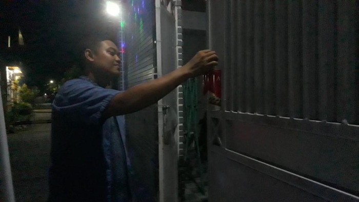 Jimpitan, Cara Unik Warga di Pasuruan Galang Dana Isoman