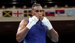Kecewa Berat, Petinju Ini Ogah Kalungkan Perak di Olimpiade 2020