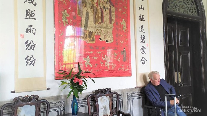 Koleksi benda benda bersejarah yang di datangkan langsung dari negeri Cina