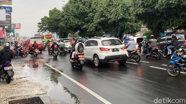 Lalin di Jalan Margonda Raya ramai lancar, Kamis (5/8)