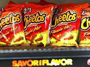 Lays, Doritos, dan Cheetos Berhenti Produksi hingga Tempat Makan Bakso Tetelan Enak