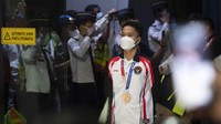 Kedatangannya disusul pebulutangkis Anthony Sinisuka Ginting yang turut meraih perunggu untuk Indonesia.