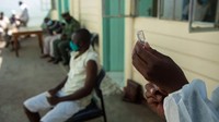 Populasi penjara Zimbabwe telah meningkat menjadi lebih dari 19.000 di 46 penjara negara itu, 12 persen di atas kapasitas penahanan yang dimaksudkan 17.000, membuat infeksi lebih mungkin terjadi.  