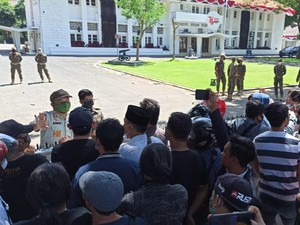 Pelaku Seni-Musisi Banyuwangi Gelar Aksi Damai Tak Bisa Manggung Saat PPKM