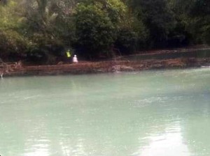 Sungai Cikaso Diduga Tercemar Asam Sulfat, DLH Sukabumi Turun Tangan