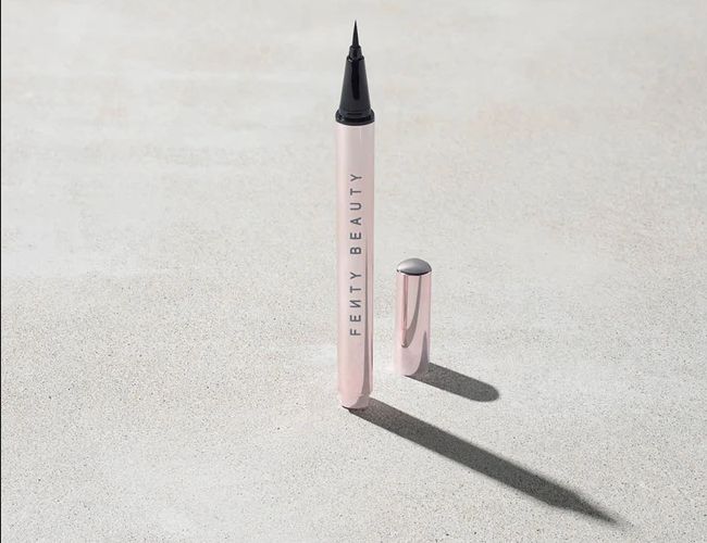Produk Terbaik Fenty Beauty yang Bikin Rihanna Jadi Miliuner