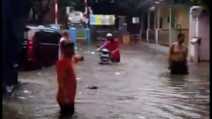 Ribuan rumah di Merak, Banten, terendam banjir akibat hujan deras