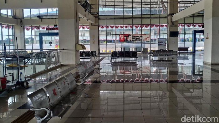 Ruang tunggu Terminal Pulo Gebang sepi, Kamis (5/8)