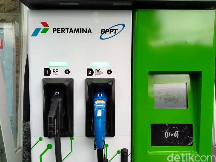 Dua Stasiun Pengisian Kendaraan Listrik Umum (SPKLU) diluncurkan di Jakarta. Salah satunya berlokasi di SPBU Pertamina 31.128.02 MT Haryono, Tebet.