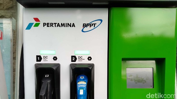 Dua Stasiun Pengisian Kendaraan Listrik Umum (SPKLU) diluncurkan di Jakarta. Salah satunya berlokasi di SPBU Pertamina 31.128.02 MT Haryono, Tebet.
