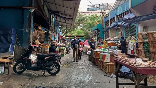 Suasana Pasar Palmerah, Kamis (5/8/2021). (Foto: Karin/detikcom)