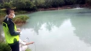 Pihak Pabrik Klaim Limbah di Sungai Cikaso Sebanding Cuka Dapur