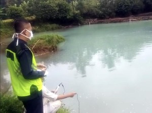Pihak Pabrik Klaim Limbah di Sungai Cikaso Sebanding Cuka Dapur
