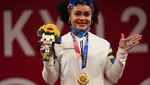 Tiba di Negaranya, Atlet Peraih Emas Olimpiade ini Dadah-dadah di Pesawat