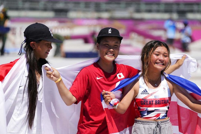 Tokyo Olympics Skateboarding Silver medalist Kokona Hiraki of Japan poses during the medals ceremony for the women's park skateboarding finals at the 2020 Summer Olympics, Wednesday, Aug. 4, 2021, in Tokyo, Japan. (AP Photo/Ben Curtis)