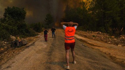 Ganasnya Kebakaran Hutan di Turki yang Ancam Pembangkit Listrik