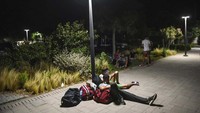 Kebakaran hutan di Turki telah memaksa ribuan warga dan turis asing meninggalkan rumah dan hotel di dekat pantai Aegea dan Mediterania, seperti dikutip dari US News, Kamis (5/8/2021).