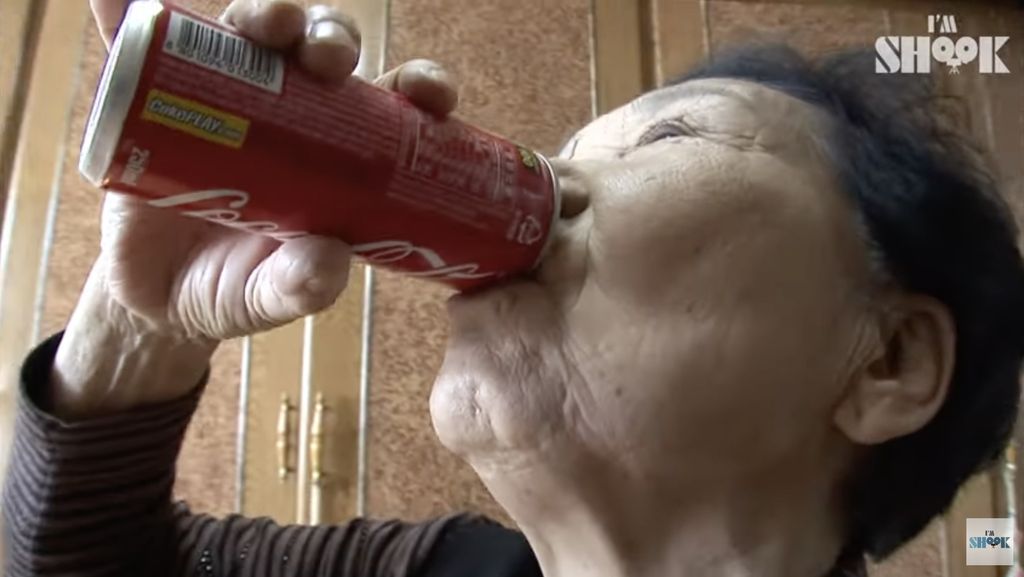 Wow! Nenek Ini Minum 150 Ribu Kaleng Cola dalam 40 Tahun Terakhir