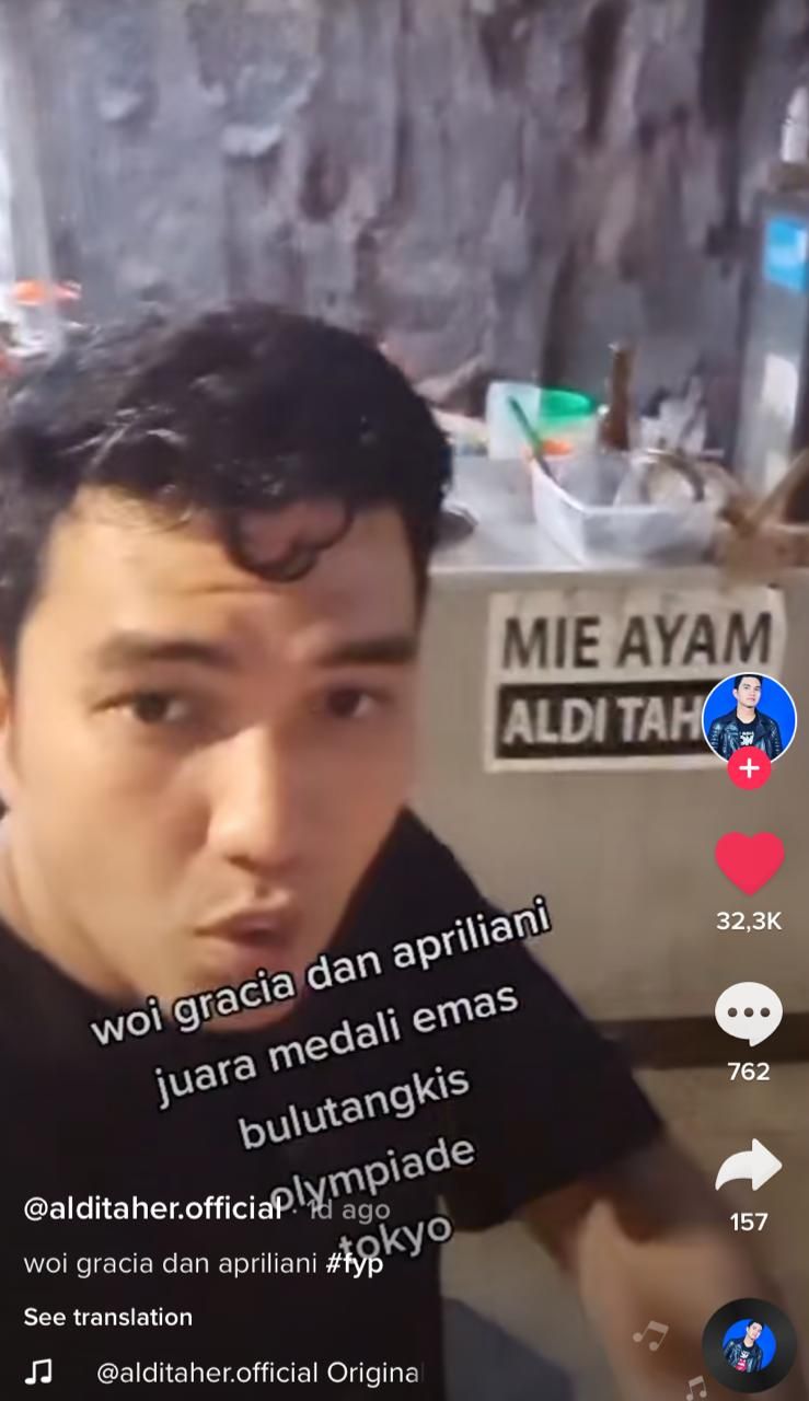 Aldi Taher Hadiahi Mie Ayam Gratis Seumur Hidup untuk Greysia dan Apriyani!
