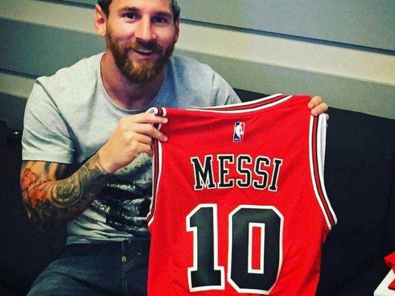 Aneka Photoshop Messi Pindah Klub