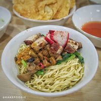 5 Tempat Makan Bakmi Babi Yang Terkenal Enak Di Jakarta - Halaman 2