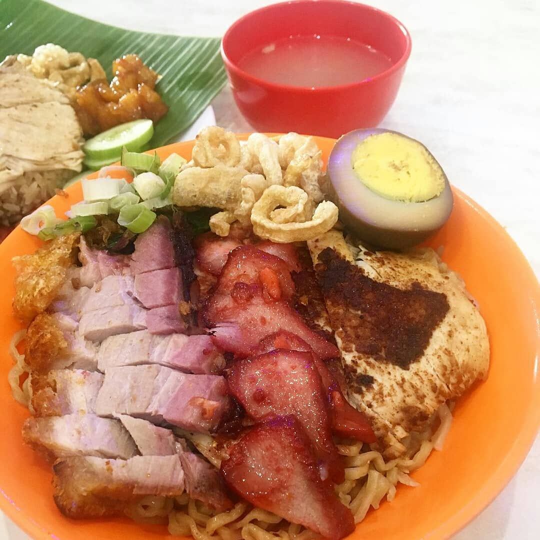 5 Tempat Makan Bakmi Babi yang Terkenal Enak di Jakarta