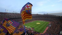 Yang terakhir adalah stadion kebanggaan FC Barcelona, Camp Nou. Nou Camp juga menjual aksesoris resmi FC Barcelona. (David Ramos/Getty Images)