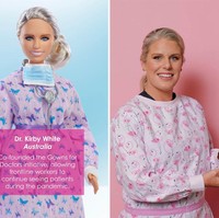 Dr. Kirby White merupakan dokter asal Australia yang mengembangkan baju APD yang bisa dipakai ulang untuk tenaga kesehatan di garda depan. Baju tersebut memungkinan para para dokter, perawat hingga tenaga kesehatan lainnya untuk mengontrol kondisi para pasien di rumah sakit dengan aman, selama pandemi COVID-19. Foto: Dok. Mattel