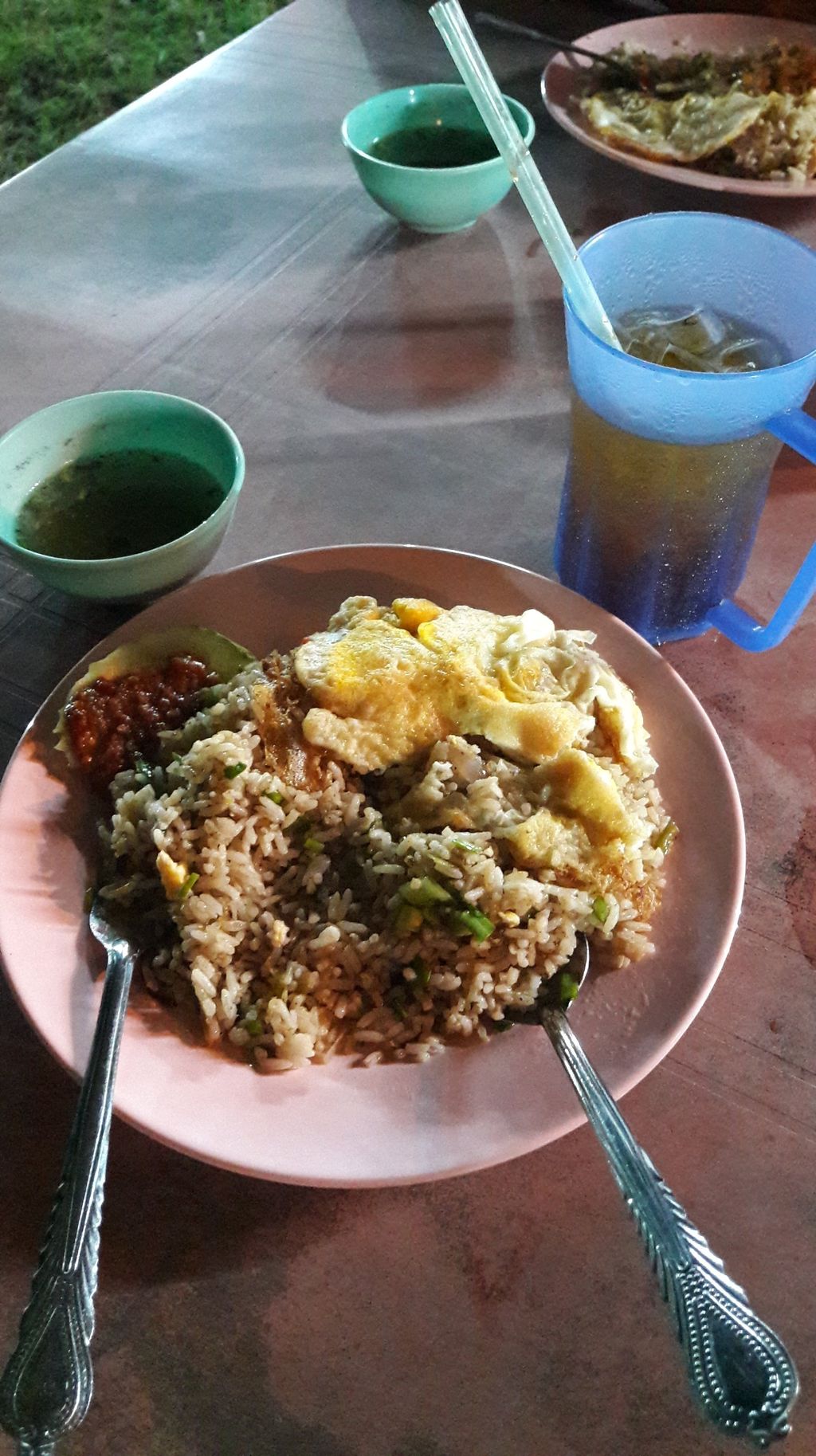 Bukan Pamer Kekayaan, Kini Netizen Pamer Bisa 'dine in' di Restoran