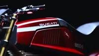Design Ducati 860-E Concept diperkenalkan dengan mengkombinasikan motor masa lalu dan masa depan, sehingga melahirkan desain era baru yang cantik dan tidak bisa dipandang sebelah mata. Foto: Pool (Youtube/Italdesign/Motor1)
