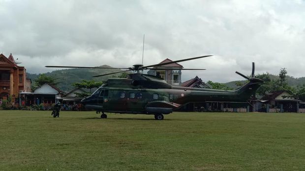 helikopter TNI AU Lanud Iswahjudi Madiun yang sedang latihan